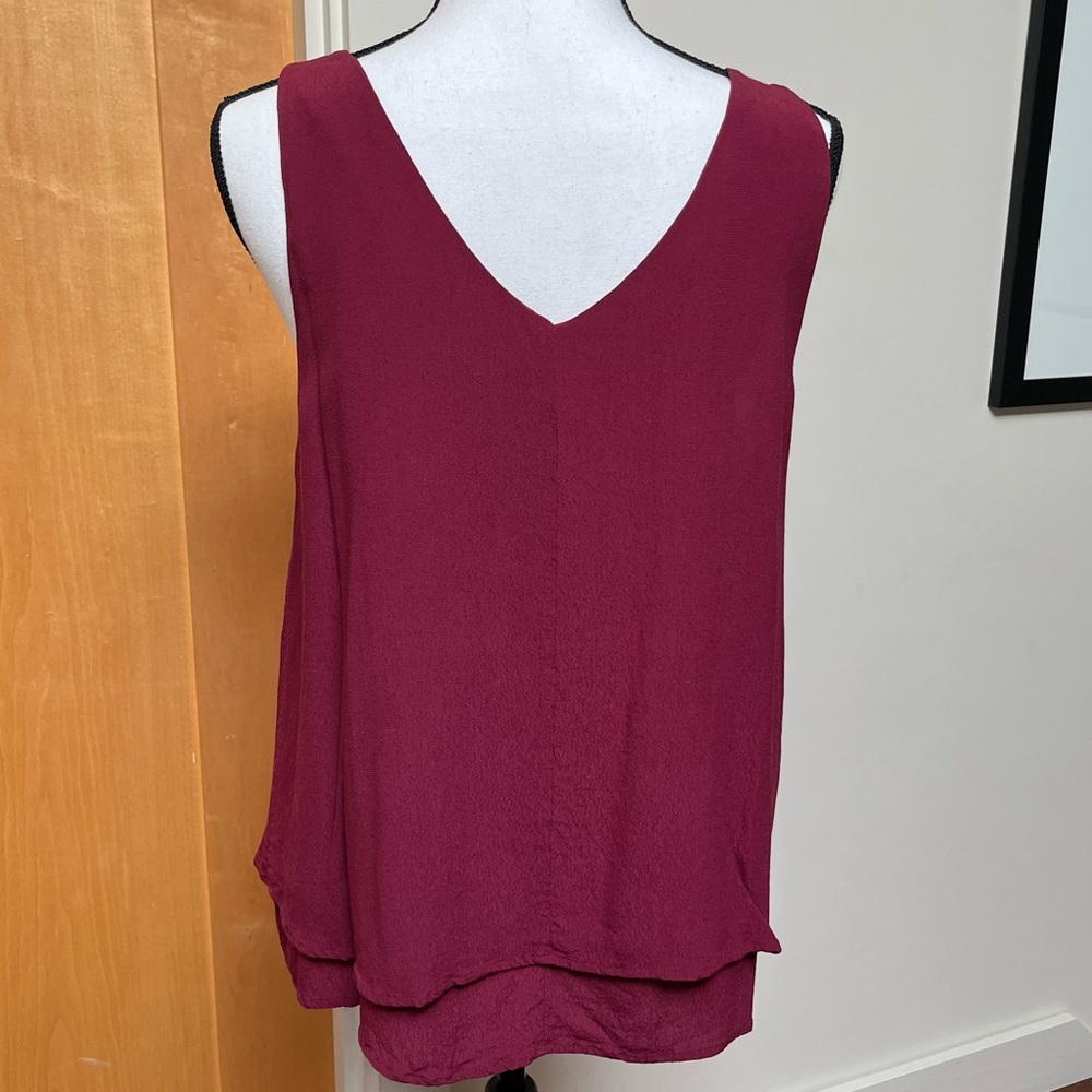 LOFT sleeveless top size L gently used burgundy - Picture 2 of 5